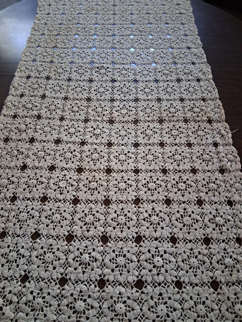 ✨  Vintage Hand Crocheted Cotton Thread Table Runner • 24x56 •